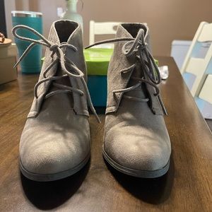 Y Not Olivia Smokey Taupe Booties